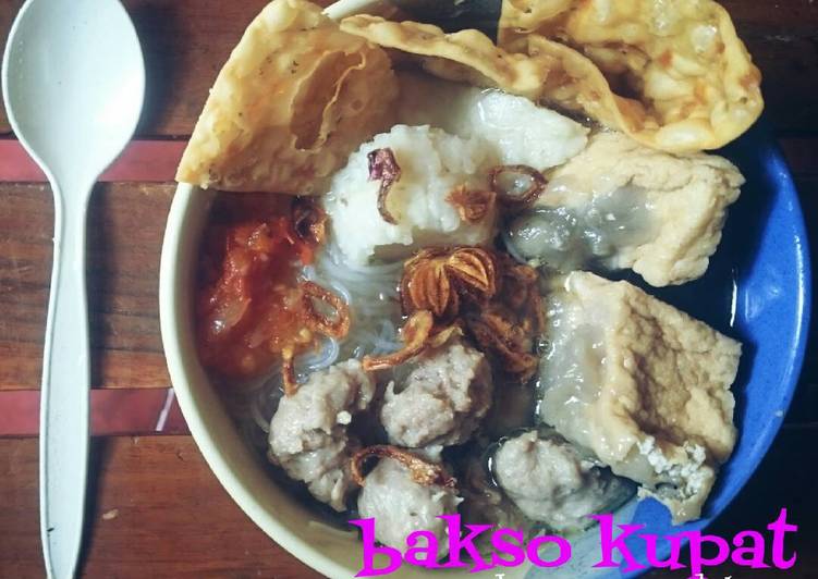 Bakso kupat