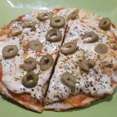 Una foto de Pizza rellena TACOPIZZA (con tortillas para tacos)