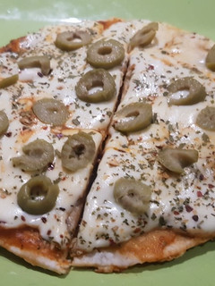 Una foto de Pizza rellena TACOPIZZA (con tortillas para tacos)
