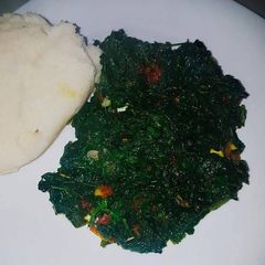 A picture of Ugali with miroo.