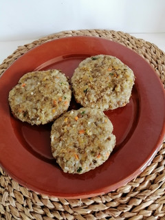 Una foto de Burger de lentejas, bulgur y arroz