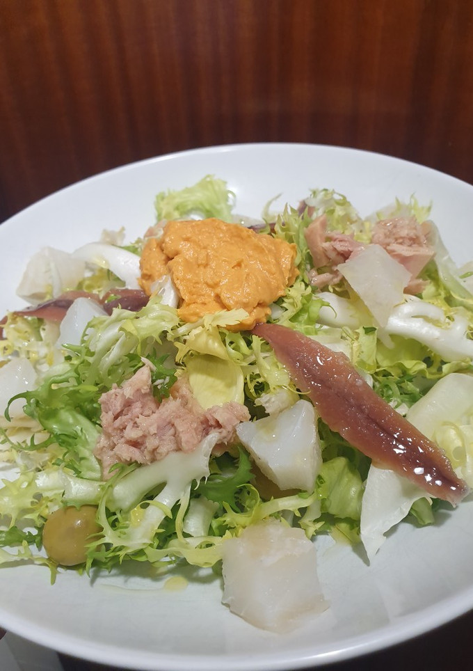 Una foto de Ensalada Xató
