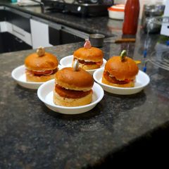 A picture of Burger.