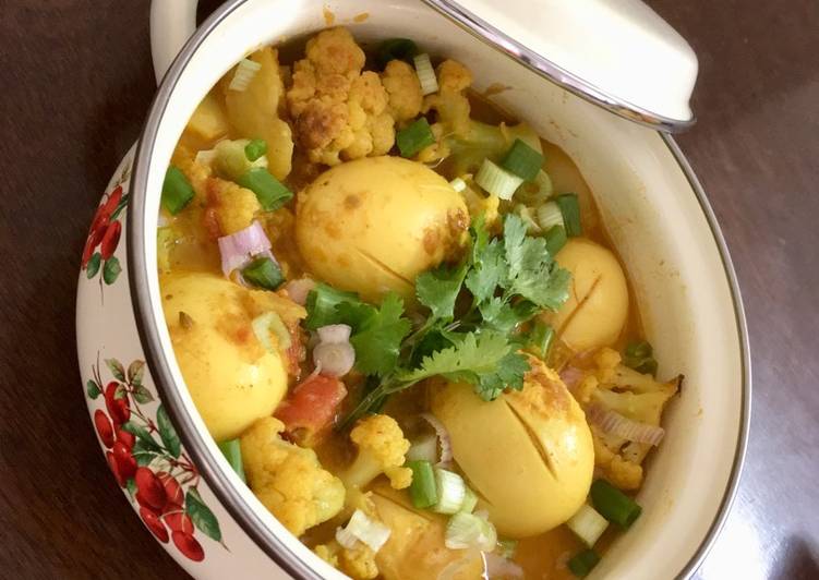 Steps to Make Favorite Seasons Egg Curry