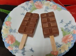 Foto principal de Mini-polos de yogur y chocolate