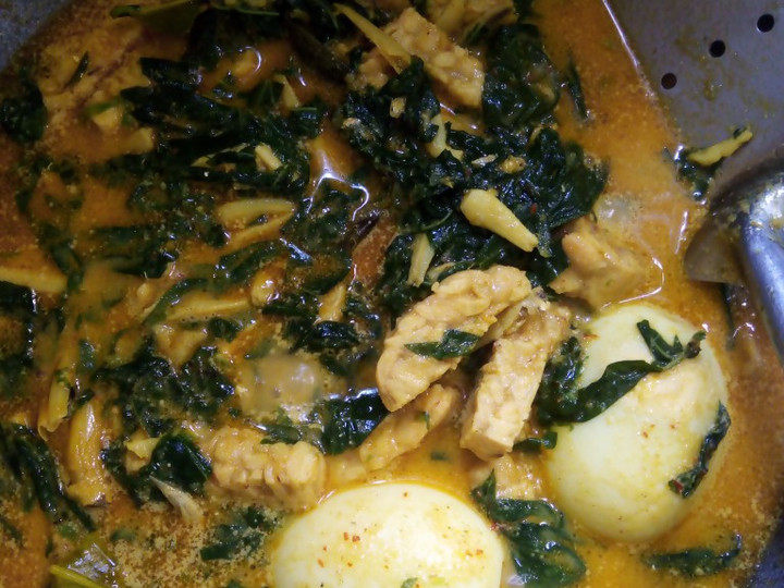 Resep Gulai Daun Singkong dan 3T (telur, teri, tempe) Anti Gagal