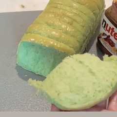 A picture of Roti sobek pandan.