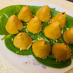 A picture of Besan modak.