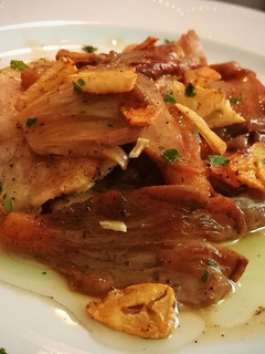 Una foto de Lomo de cerdo con setas al ajillo