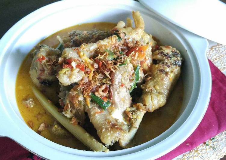 Resep Ayam Lodho khas Tulungagung Jatim yang praktis