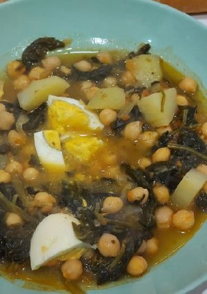 Una foto de Garbanzos con espinacas