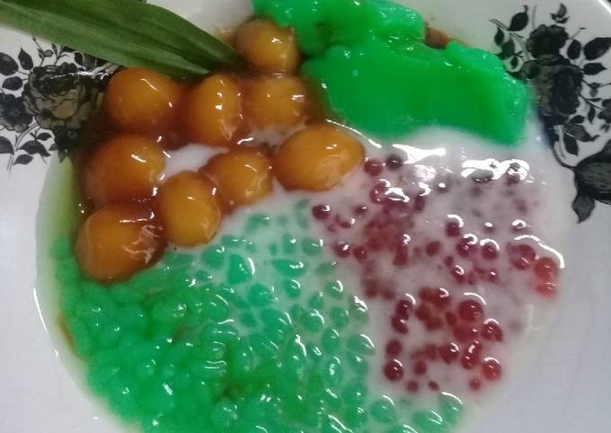 Es dawet bubur campur surabaya (skip bubur ketan hitamnya)