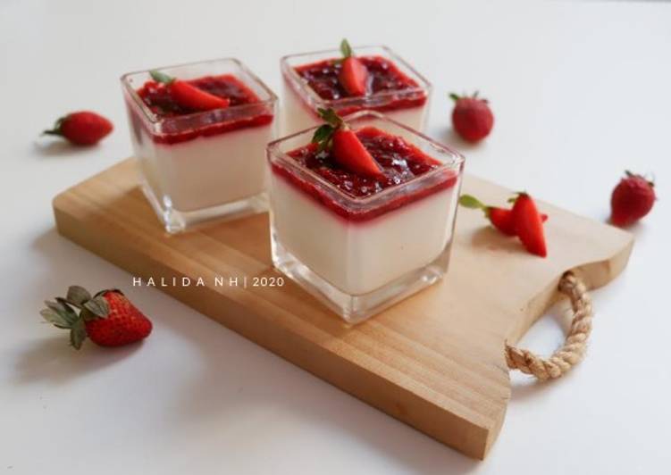 Resep: Strawberry Pannacotta yang Renyah!