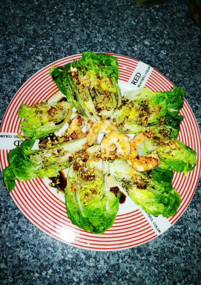 Una foto de Cogollitos de lechuga con ajo