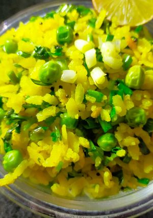 A picture of Matar Poha.