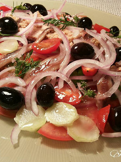 Una foto de Ensalada imperial, de atún y anchoas caseras
