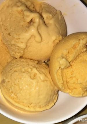 A picture of Mango ice cream.