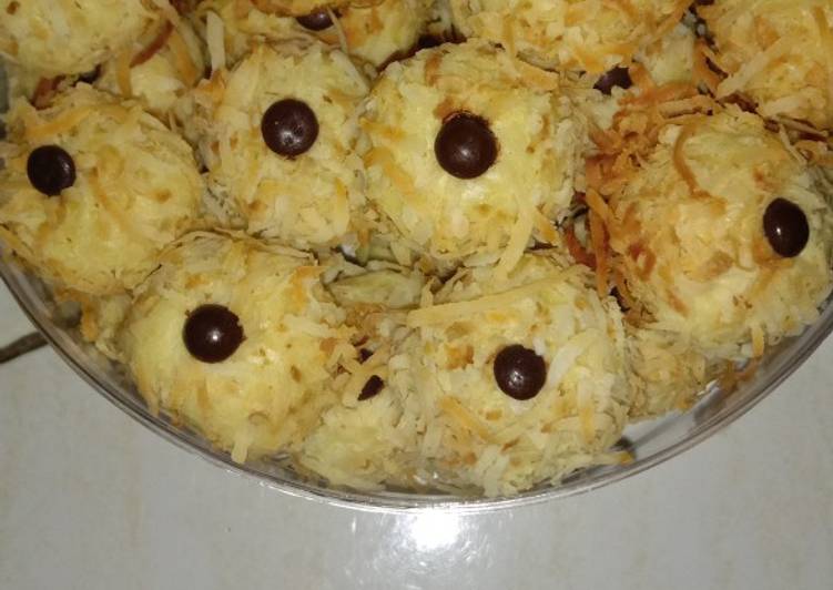 Bagaimana Membuat Coconut Thumbprint cookies Anti Gagal