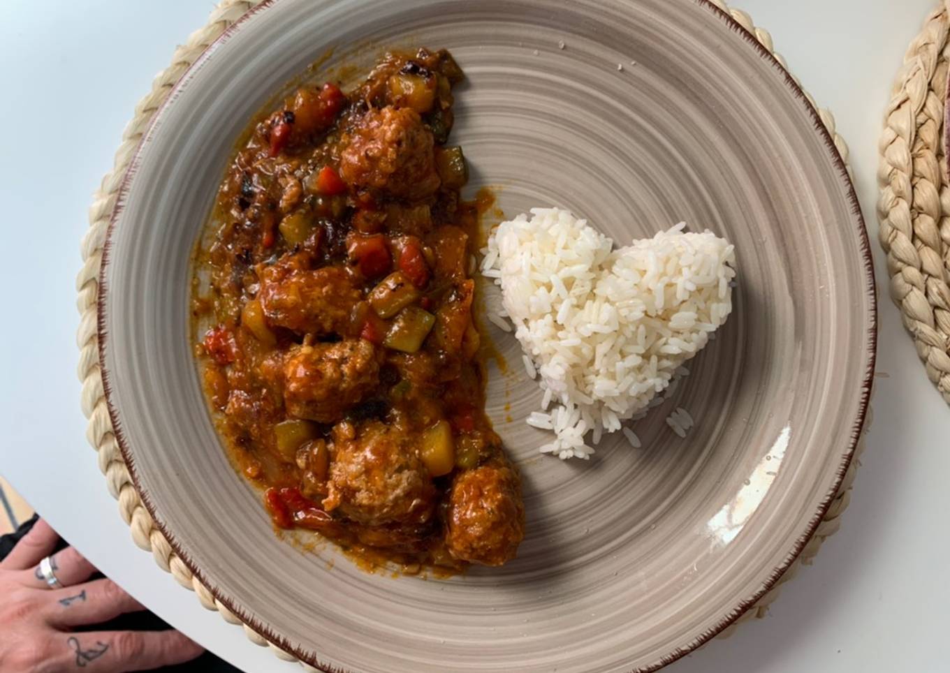 Albóndigas en salsa