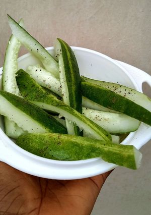 A picture of Cucumber& Pepper Salad.