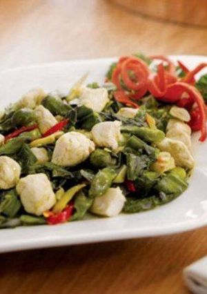 Foto resep Resep Tumis Ayam Genjer