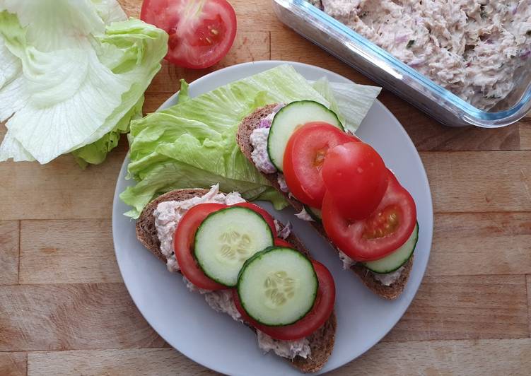 Langkah Mudah untuk Menyiapkan Tuna Yogurt Sandwich #diet, Menggugah Selera