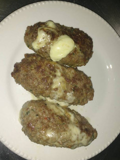 Una foto de Rollo de carne con queso mozzarella