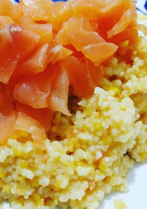 Una foto de Taboulé de salmón