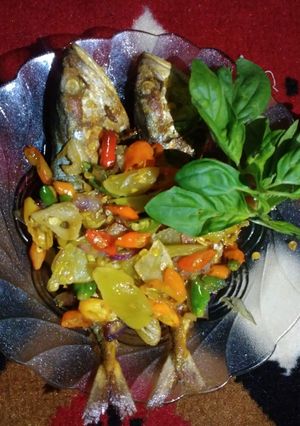 Foto resep Ikan asin siram sambel iris mamah firaz