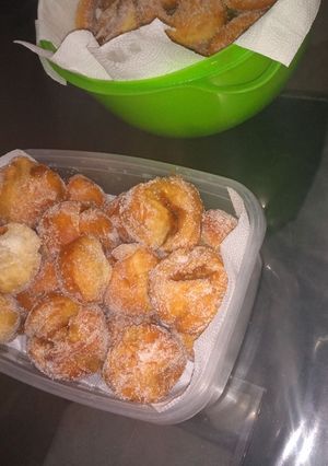 Una foto de Bolas de fraile y rosquitas