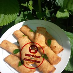 A picture of Springrolls.