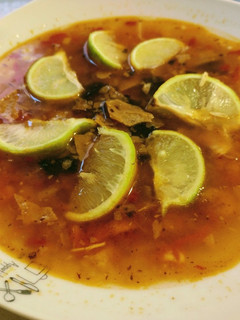 Una foto de Sopa de lima