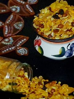 પૌઆ નો ચેવડો (Paua No Chevdo Recipe In Gujarati) રેસીપી મુખ્ય ફોટો
