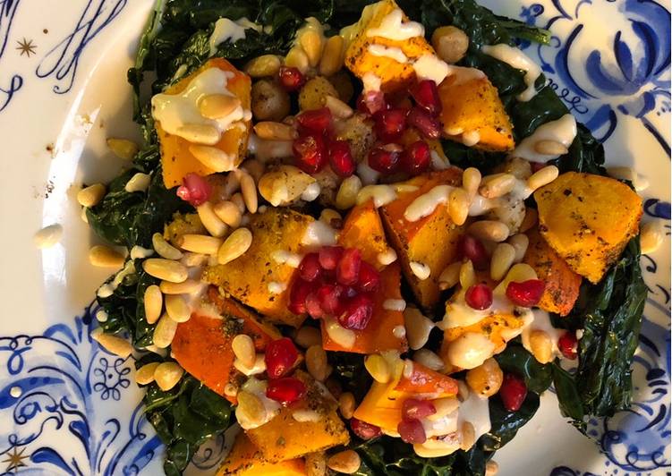 Recipe of Ultimate Roasted squash and chickpeas with tahini sauce - vegan