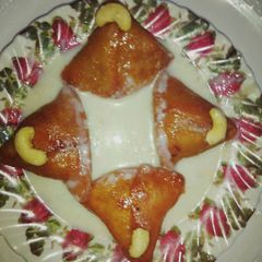 A picture of Sweet Mango Samosa with RABDI #THC#POST 3 #THEME innovativemango.