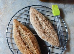 Une photo de Pain complet à l'orge et l'huile d'olive 🥖
