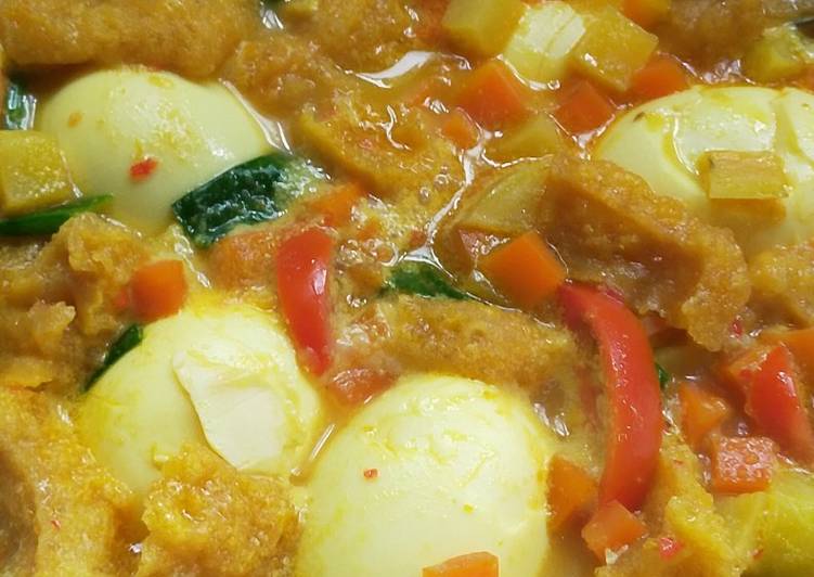 Santan KKTW (Kentang, Krecek, Telor, Wortel)