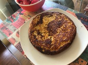 Una foto de Tortilla de cebolla 🧅