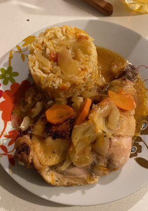Una foto de Arroz con pollo al jugo
