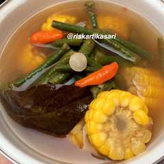 A picture of Sayur Asem.
