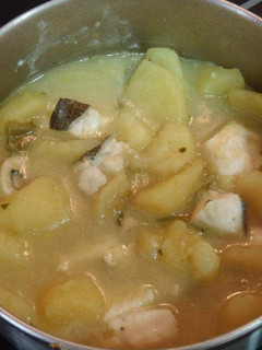 Una foto de Guisado de cardos con bacalao