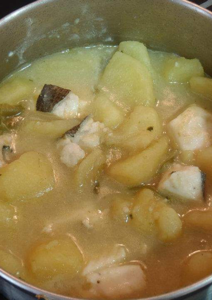 Una foto de Guisado de cardos con bacalao