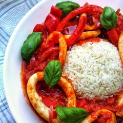 A picture of Squid In A Tomato & Chilli Sauce.