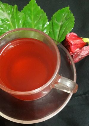 A picture of Hibiscus flower tea.