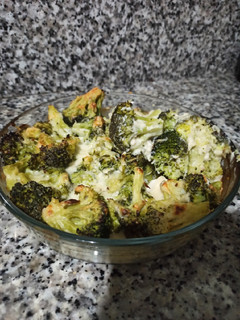 Una foto de Brócoli con bechamel de Roquefort Mambo