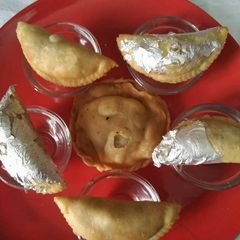 A picture of Jaggery Ghujiya.