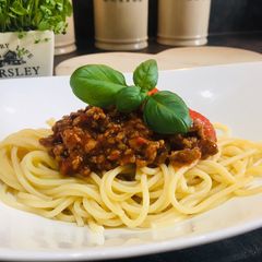 A picture of Spaghetti Bolognese.