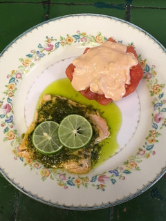 Una foto de Salmón al cilantro