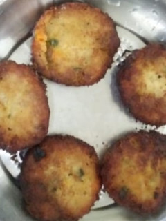 கட்லெட் (Cutlet Recipe in Tamil) செய்முறை முக்கிய புகைப்படம்
