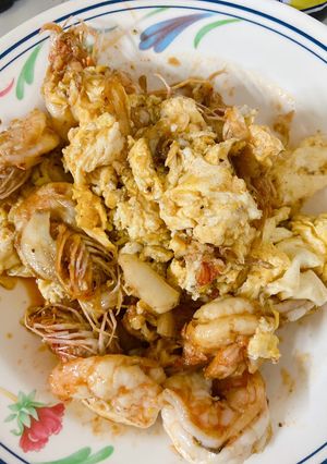 รูปของ ไข่ผัดกุ้ง หรือกุ้งผัดไข่ก็ได้ 🥚🍳🧄🍤